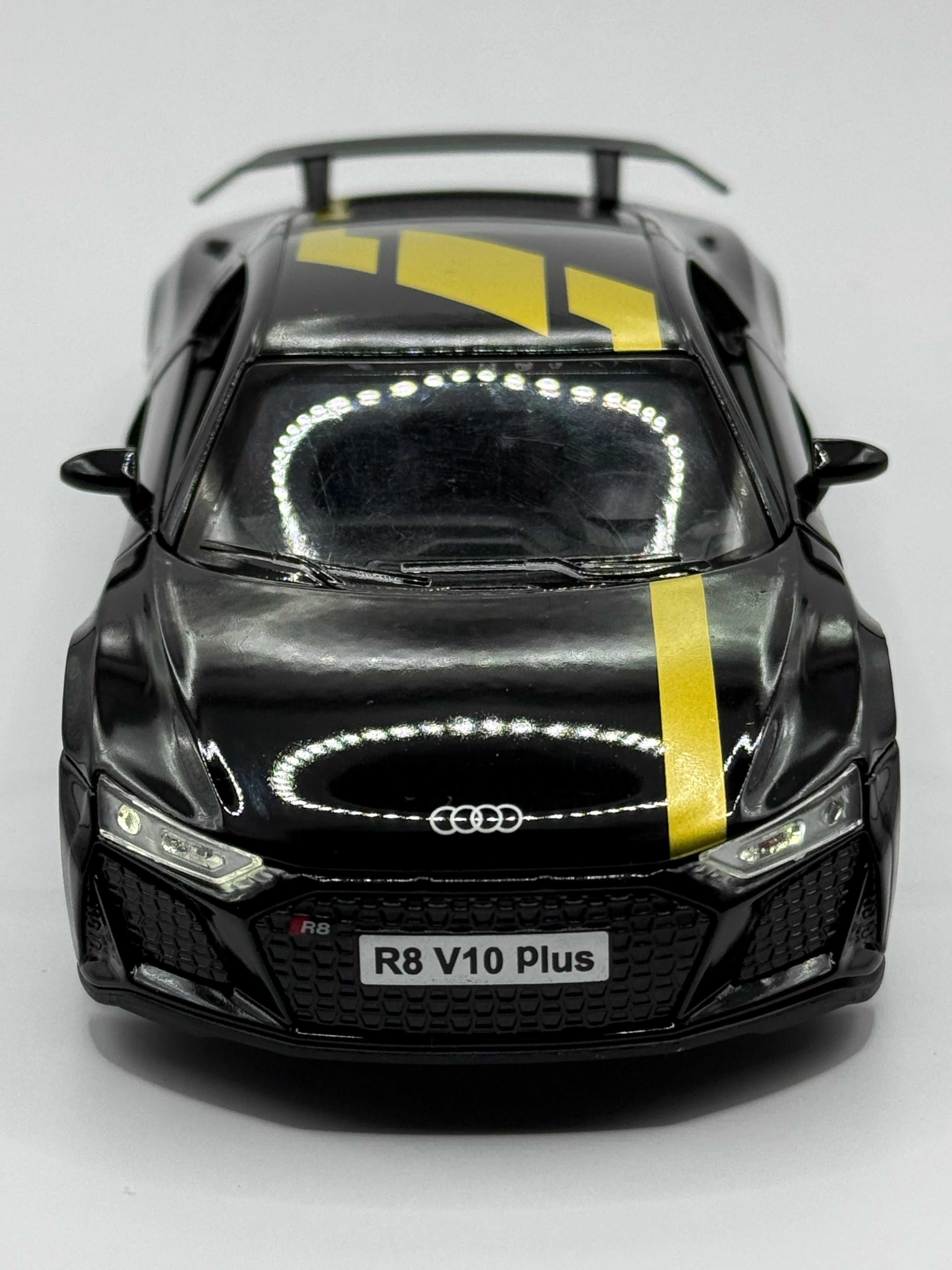 1/32 Audi R8 V10 Plus Diecast Model Car