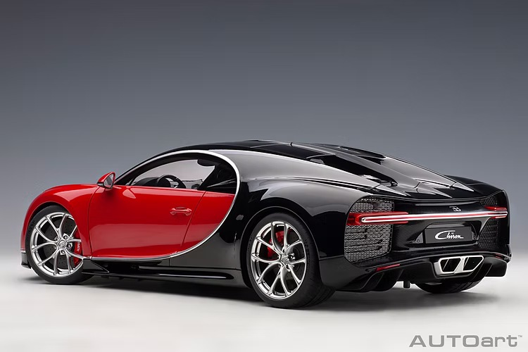 AUTOart 1:18 Bugatti Chiron Sport 2019 - Italian Red / Nocturne Black Diecast Model
