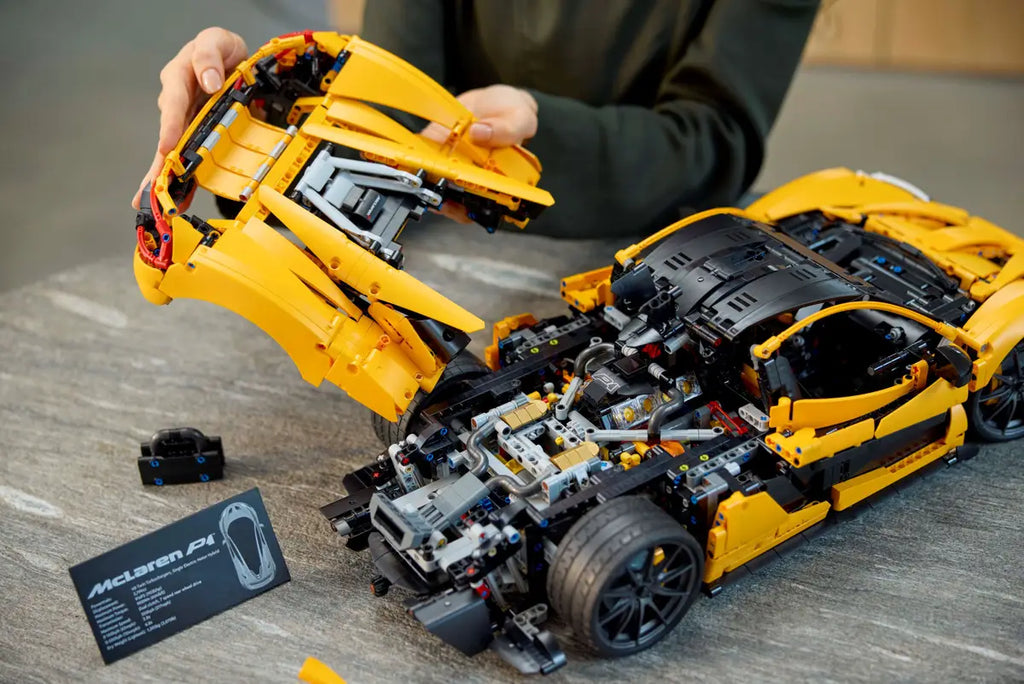 Close up of V8 engine and 7-speed gearbox of LEGO Technic P1