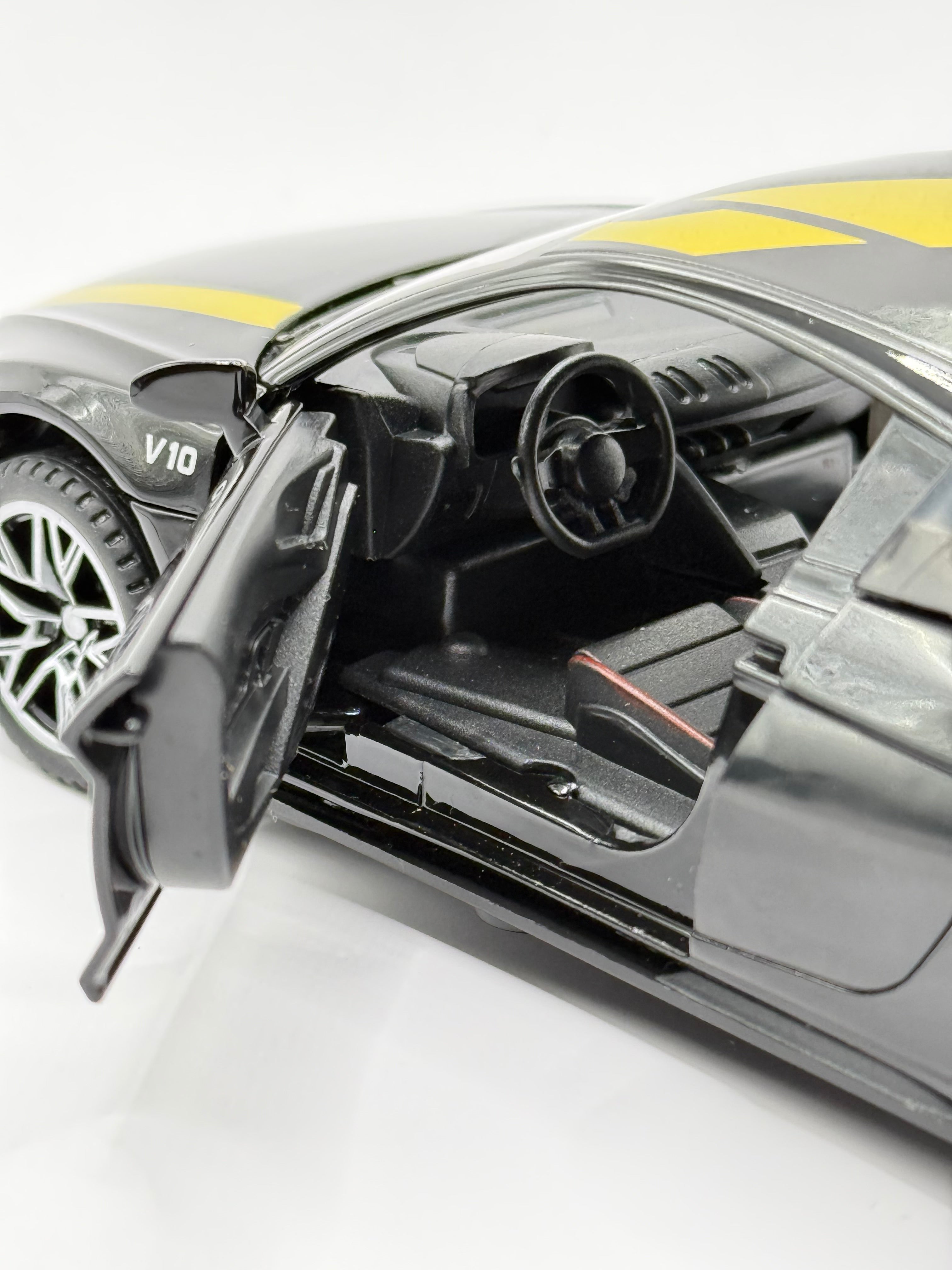 1/32 Audi R8 V10 Plus Diecast Model Car