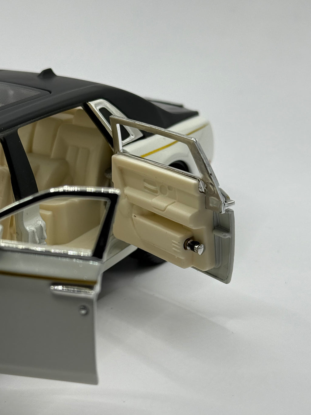 Licensed 1:32 Rolls-Royce Phantom Diecast Model Car