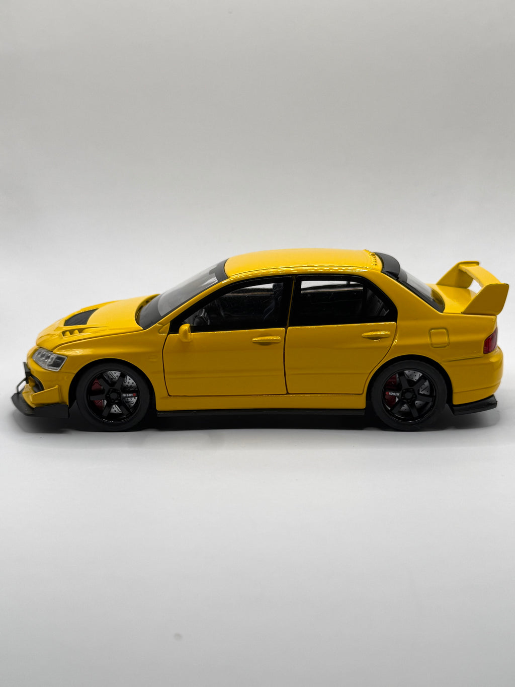 Licensed 1:32 Mitsubishi Lancer Evolution 9 Diecast Model - JDM Drift Legend