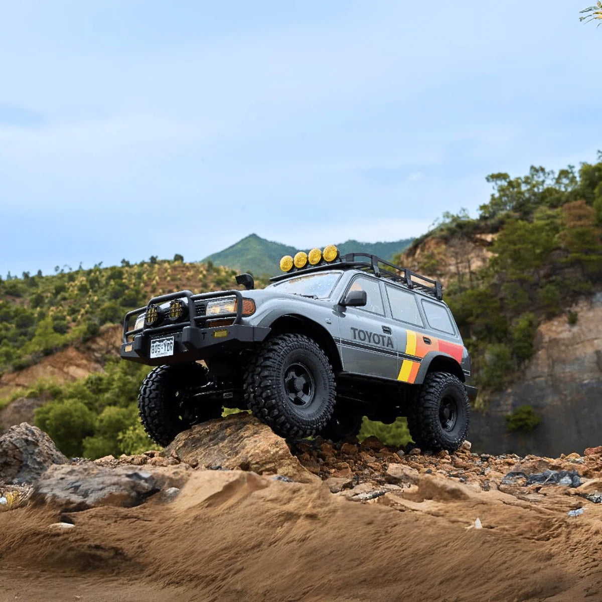 FMS 1:10 FCX10 LC80 Toyota Land Cruiser 80 RS RC Crawler