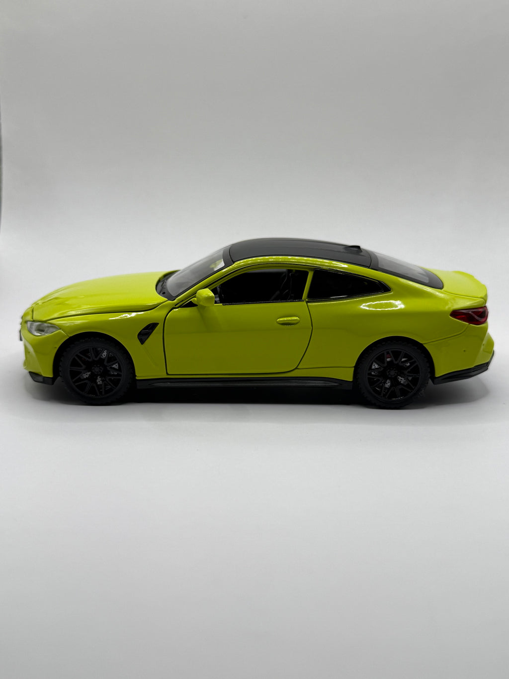 Licensed 1:32 BMW M4 Diecast Model Car - Detailed Alloy Metal Replica with Sound & Light