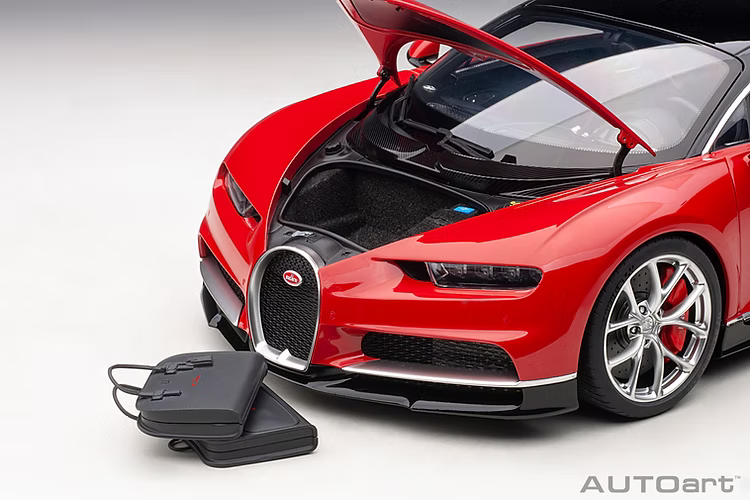 AUTOart 1:18 Bugatti Chiron Sport 2019 - Italian Red / Nocturne Black Diecast Model