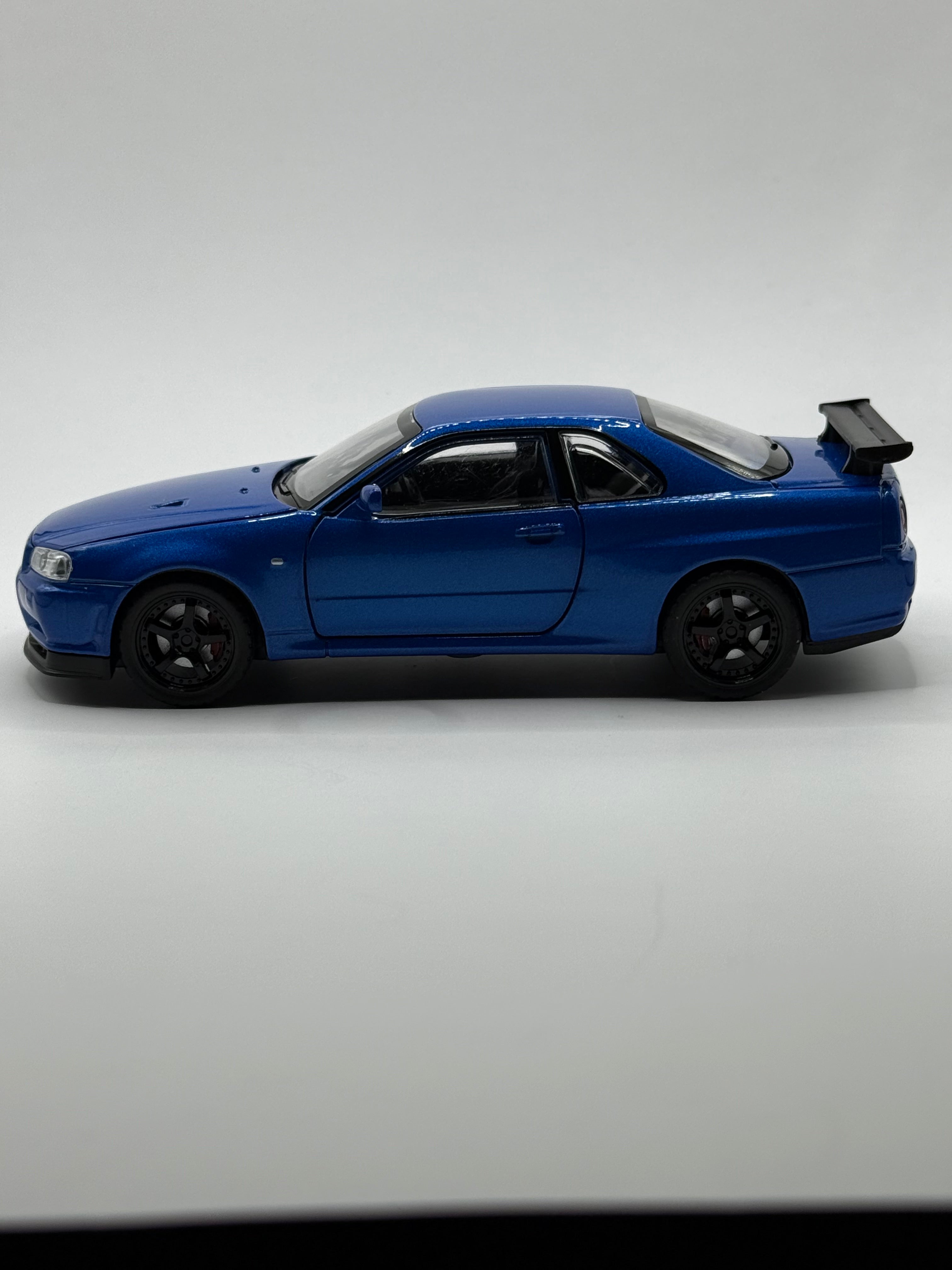 Licensed 1:32 Nissan Skyline GT-R R34 JDM Diecast Model