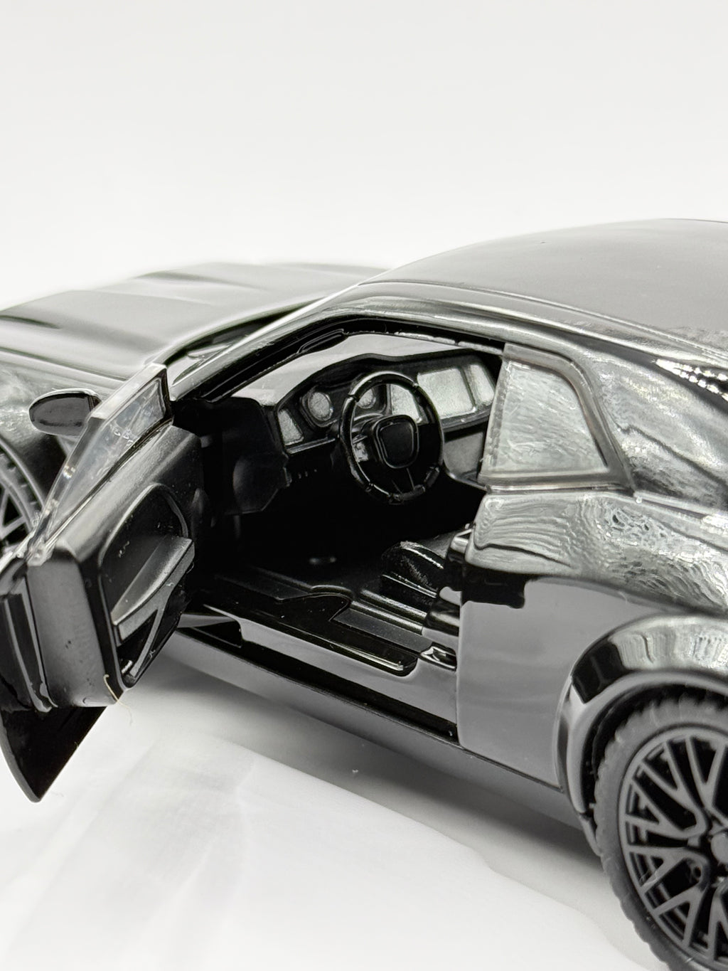 Licensed 1:32 Dodge Challenger SRT Hellcat Diecast Model - Gloss Black