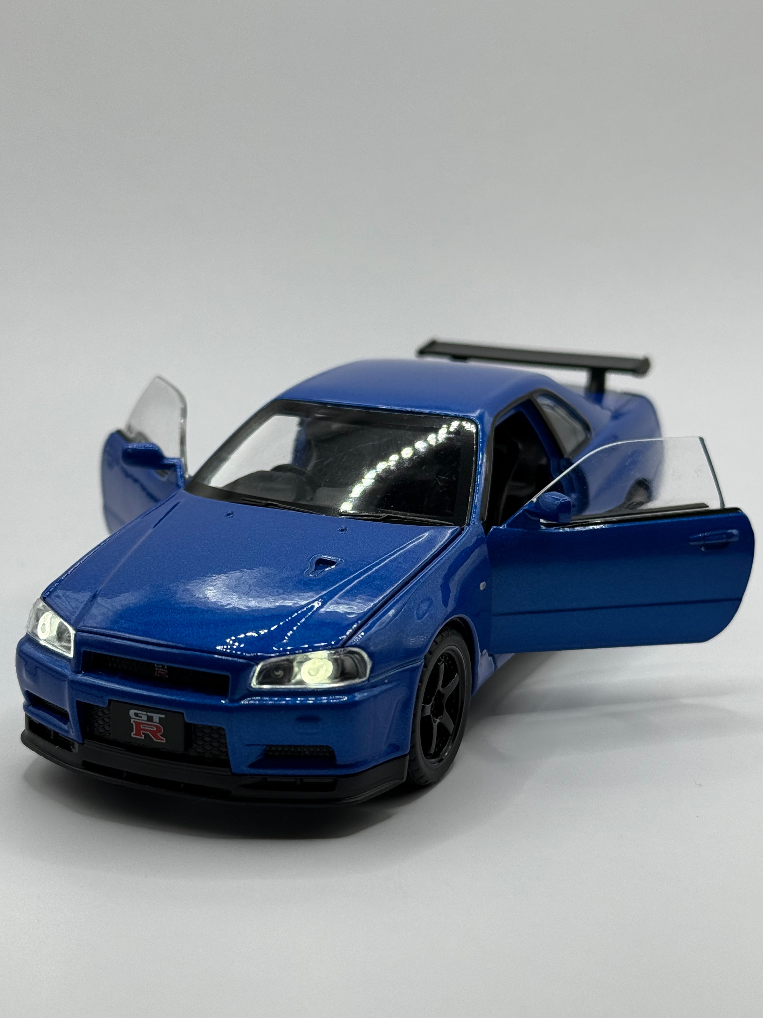 Licensed 1:32 Nissan Skyline GT-R R34 JDM Diecast Model