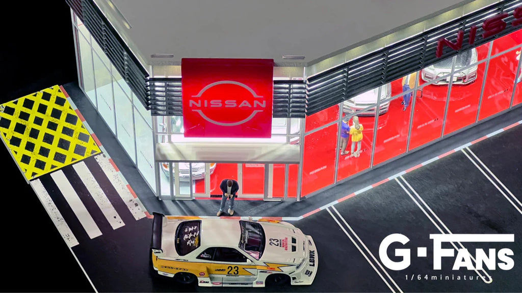 G-FANS 1:64 Nissan Nismo Dealership Diorama LED Display Garage (Model 710036)