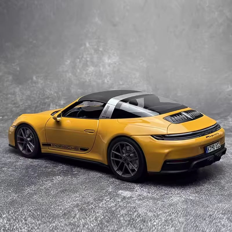 Norev 1:18 Porsche 911 Targa 4 GTS (992.2) 2025 - Bahama Yellow