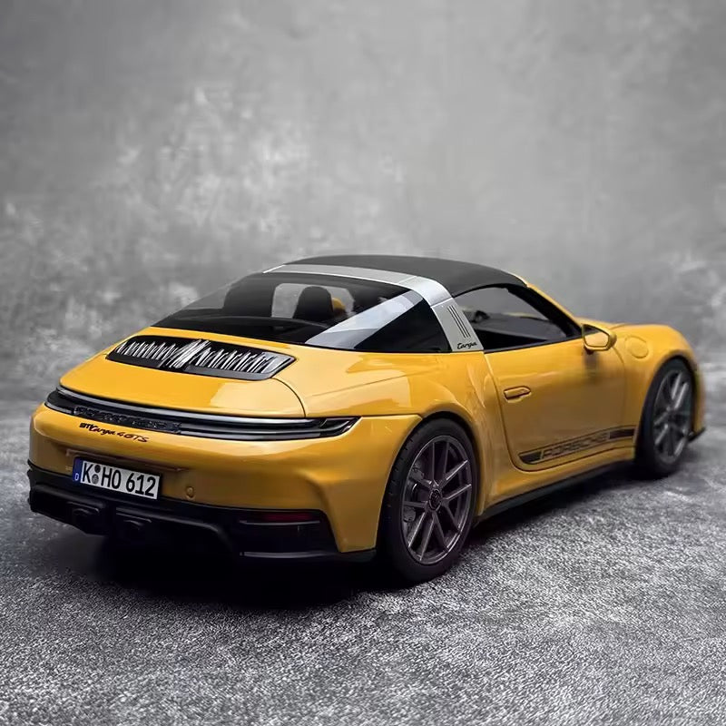 Norev 1:18 Porsche 911 Targa 4 GTS (992.2) 2025 - Bahama Yellow