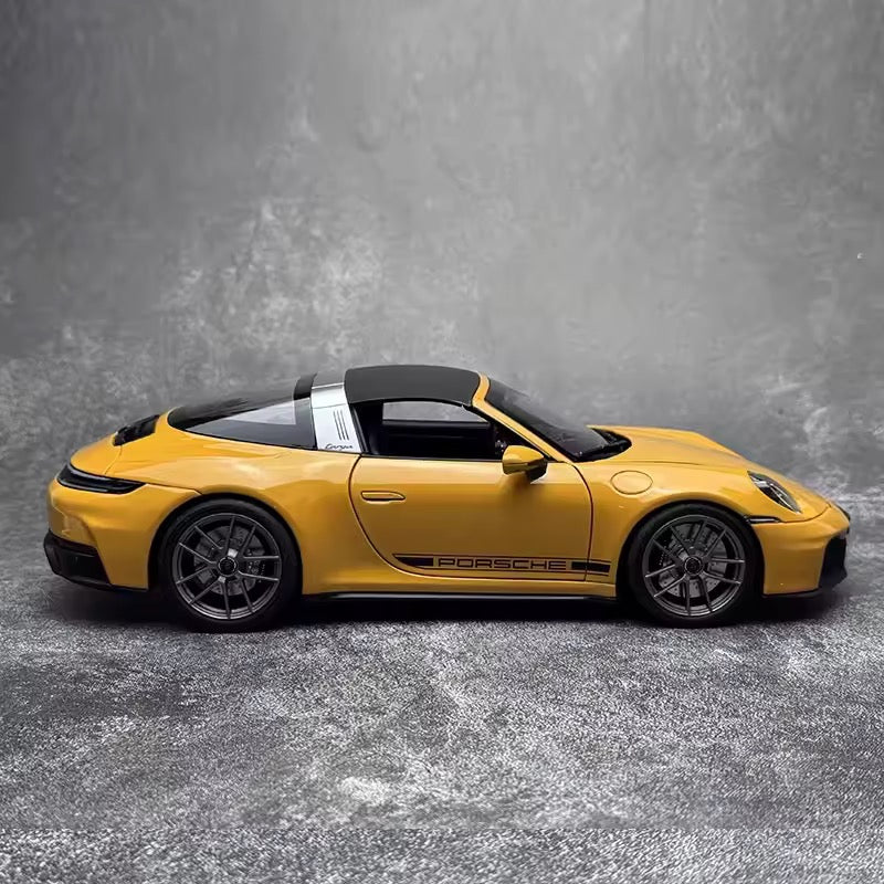 Norev 1:18 Porsche 911 Targa 4 GTS (992.2) 2025 - Bahama Yellow
