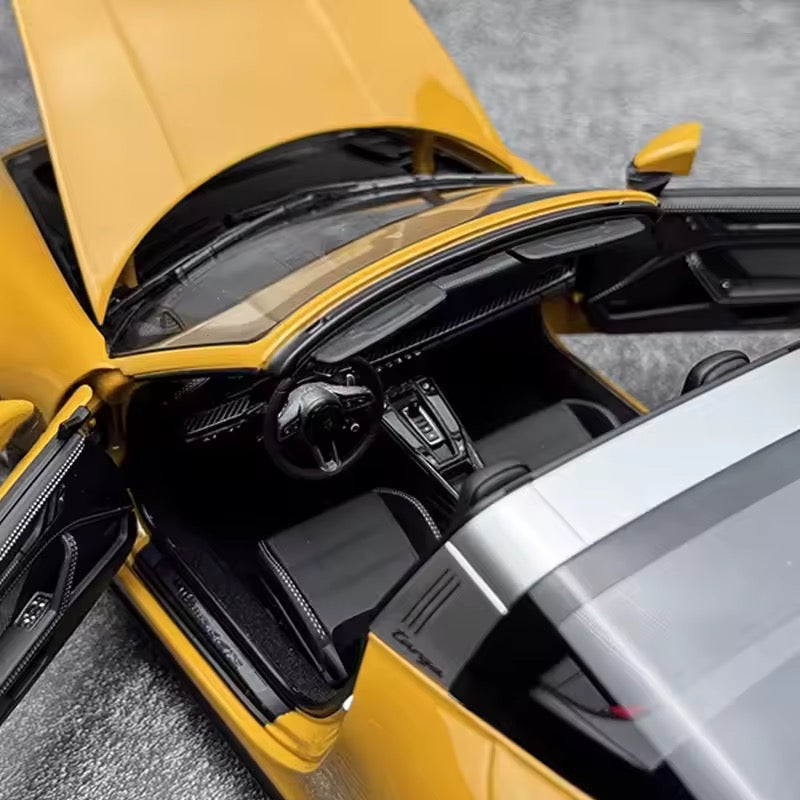 Interior detail of Norev 1:18 Porsche 911 Targa