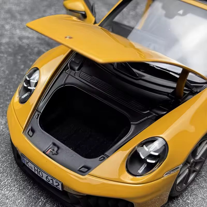 Norev 1:18 Porsche 911 Targa 4 GTS (992.2) 2025 - Bahama Yellow