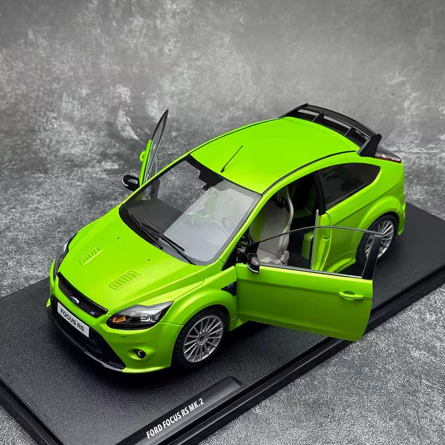 Solido Ford Focus RS Mk2 (2009) 1:18 Diecast Model - Ultimate Green