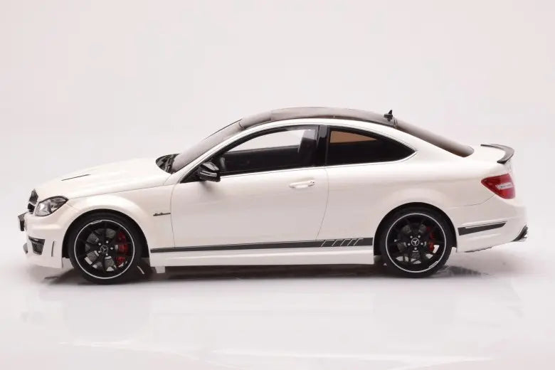 GT SPIRIT 1:18 SCALE RESIN MODEL MERCEDES BENZ C63 AMG W204 EDITION 507 - WHITE - GT899