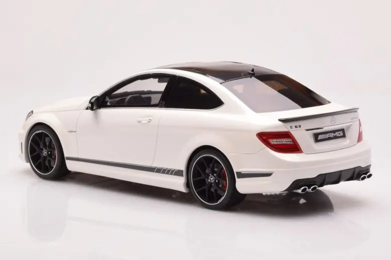GT SPIRIT 1:18 SCALE RESIN MODEL MERCEDES BENZ C63 AMG W204 EDITION 507 - WHITE - GT899