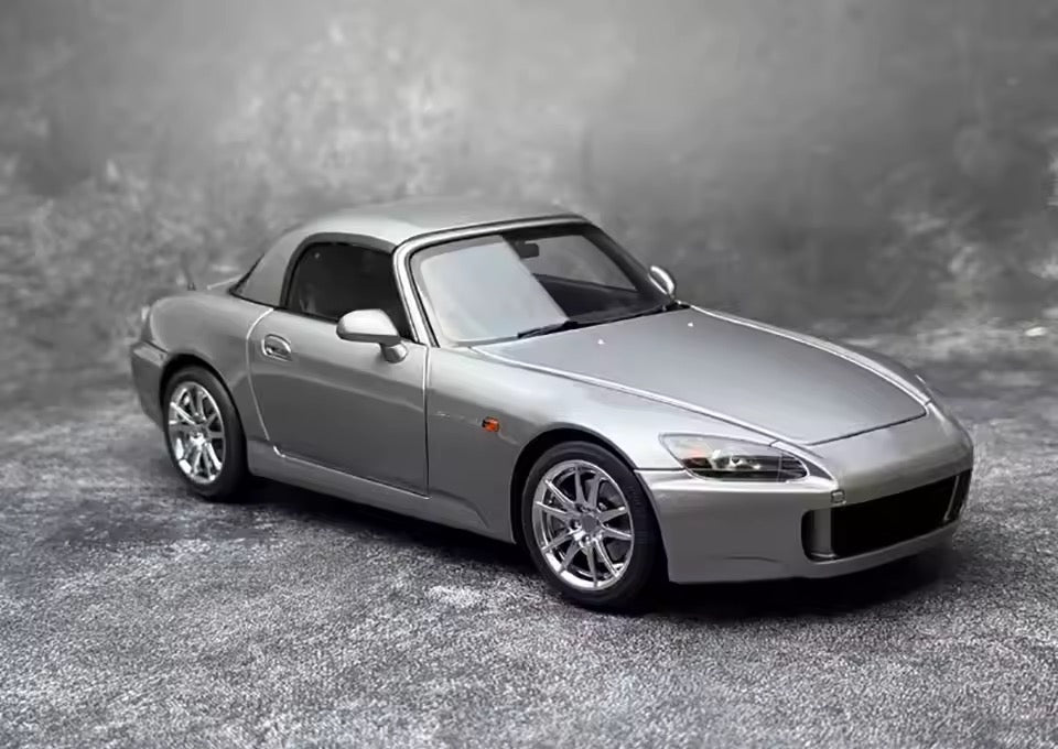 Motorhelix 1:18 Honda S2000 (AP2) 2004 - 2009 (M85108)