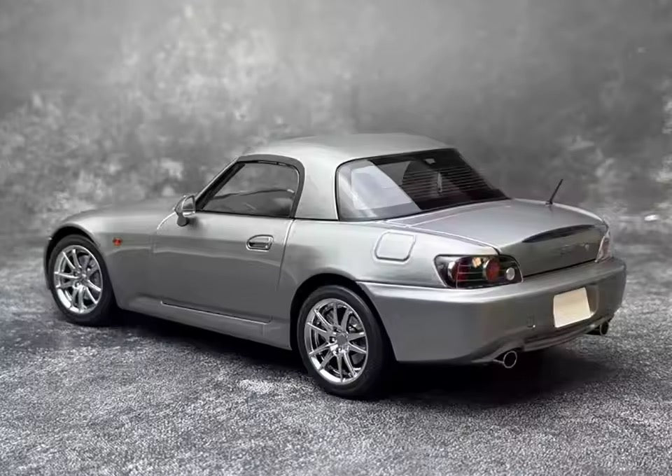 Motorhelix 1:18 Honda S2000 (AP2) 2004 - 2009 (M85108)