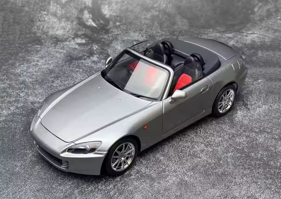 Motorhelix 1:18 Honda S2000 (AP2) 2004 - 2009 (M85108)
