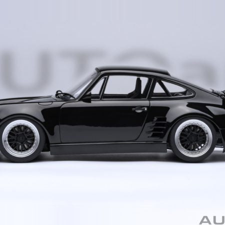 AUTOart 1:18 Porsche 911 (930) Turbo Midnight Black (78158)