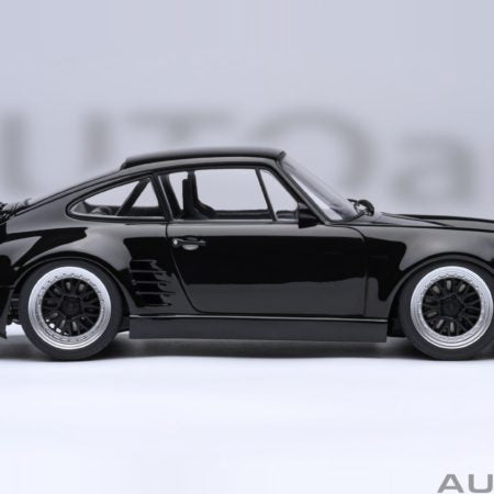 AUTOart 1:18 Porsche 911 (930) Turbo Midnight Black (78158)