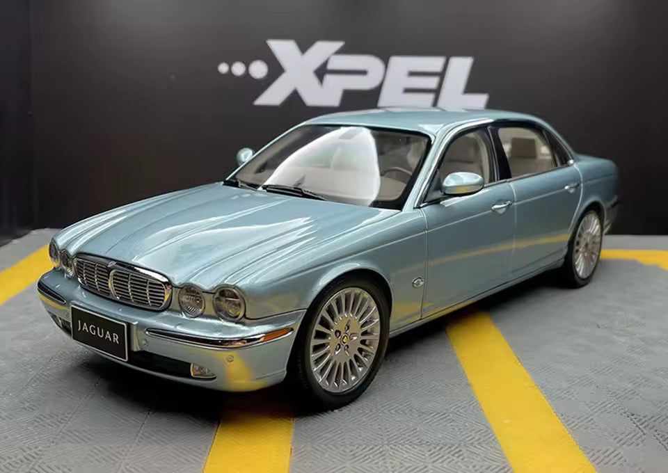 Almost Real 1/18 Jaguar XJ6 X350 Diecast Model Car (810503)