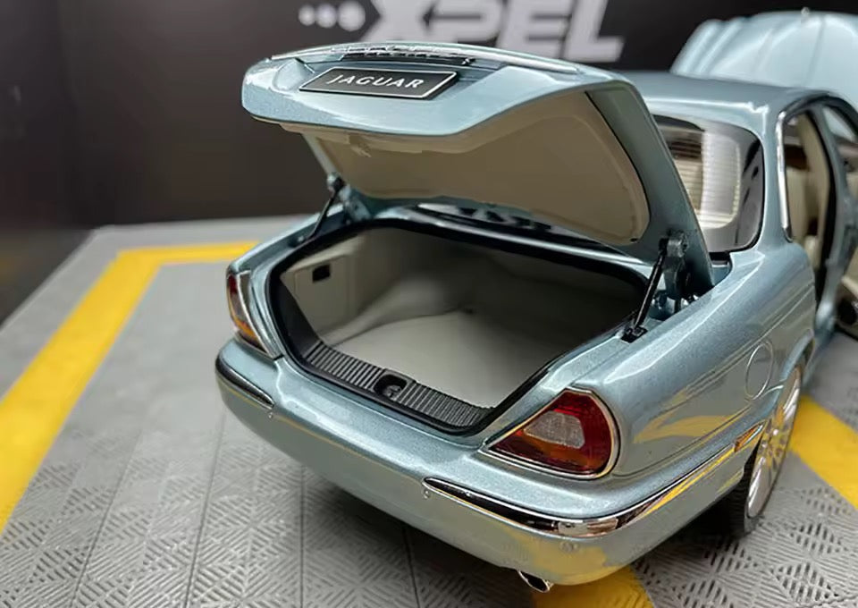 Almost Real 1/18 Jaguar XJ6 X350 Diecast Model Car (810503)